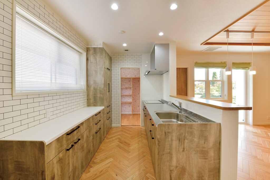 外観も室内も洋風テイスト - アンティークをちりばめた理想の家